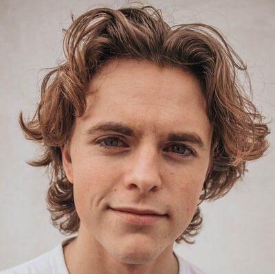 author-1-e1718031514434